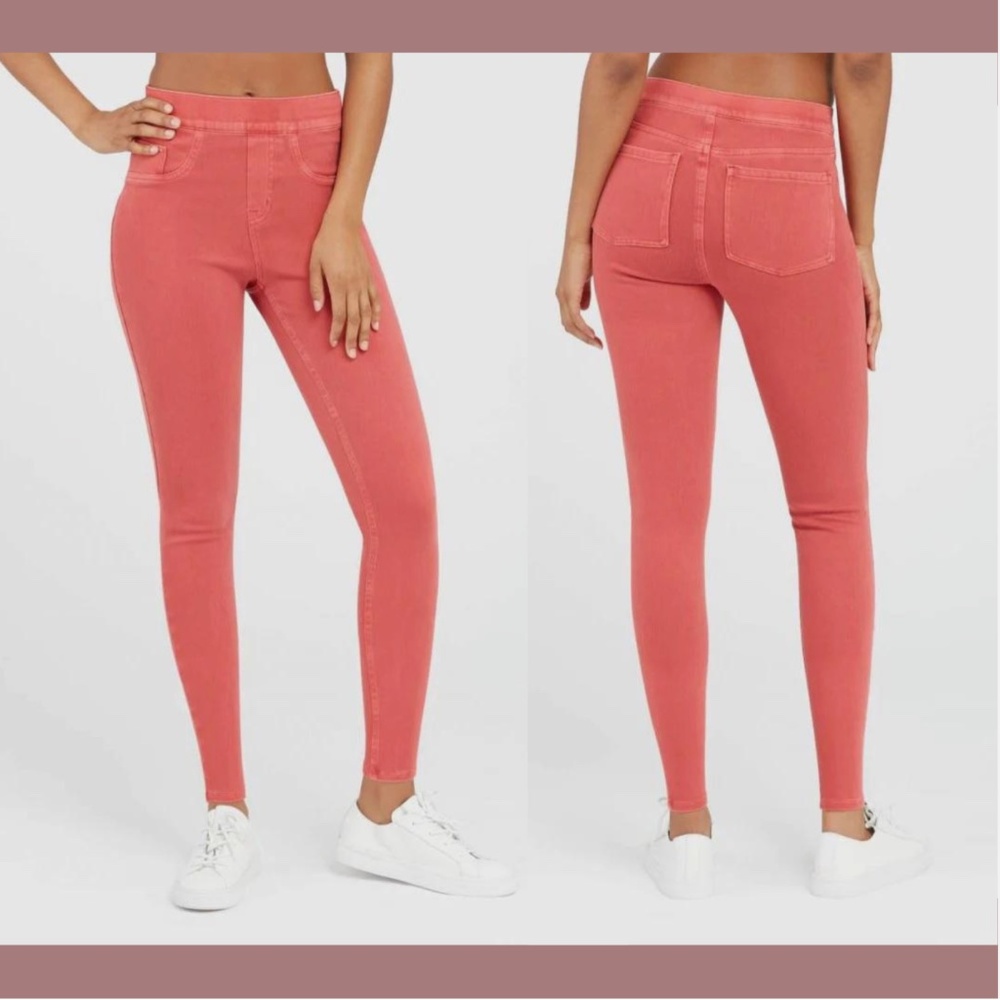 NWT $98‎ Spanx [ Medium ] Pull-On Jean-Ish Leggings in Island Red